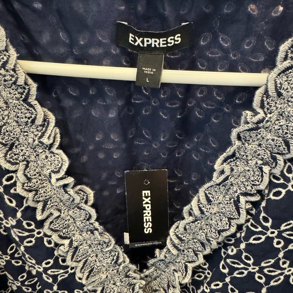 Navy blue knee length dress with white eyelet detailing. Size L - Picture 4 of 5